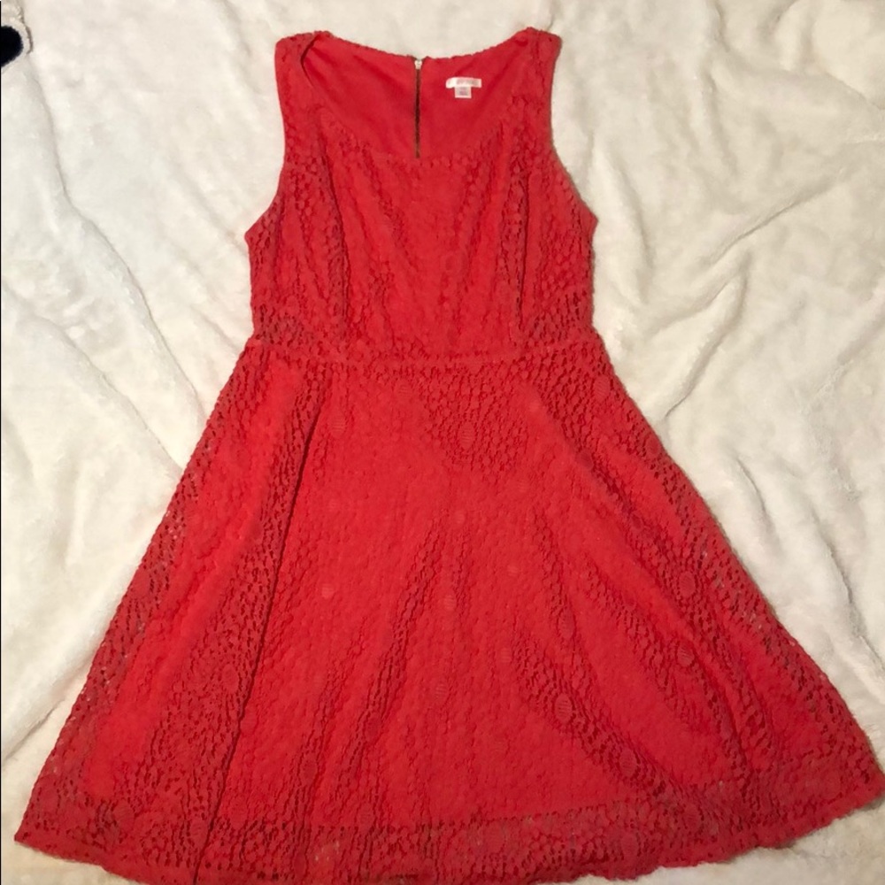 Lace coral sleeveless dress
